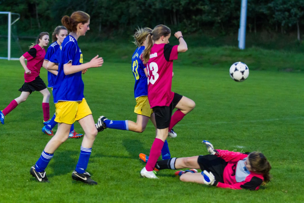 Bild 255 - B-Juniorinnen TSV Gnutz o.W. - SV Wahlstedt : Ergebnis: 1:1